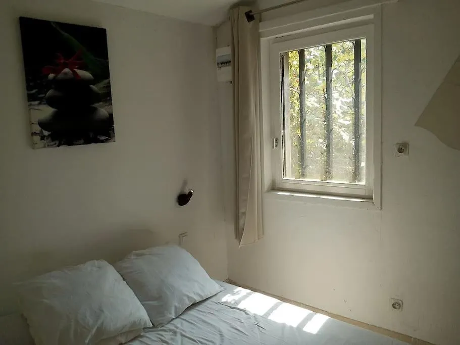 Single Storey 40M² Bordering Pine Forest And Spa Noves Lejlighed